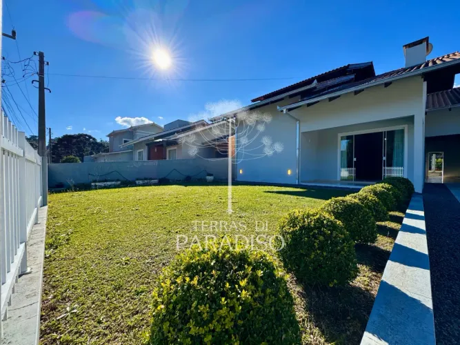 Residência para venda com 150 com m², 2 suítes + 2 quartos em Campo Alegre - SC