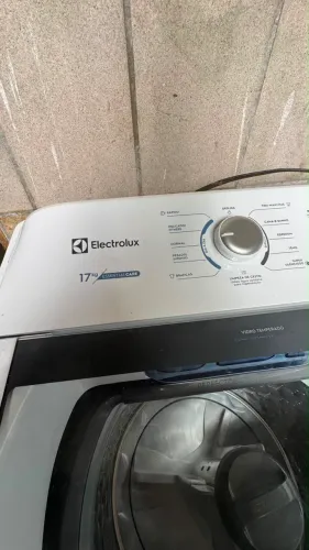 Lavadora de Roupas 17kg Electrolux Essential Care com Cesto Inox (LED17)