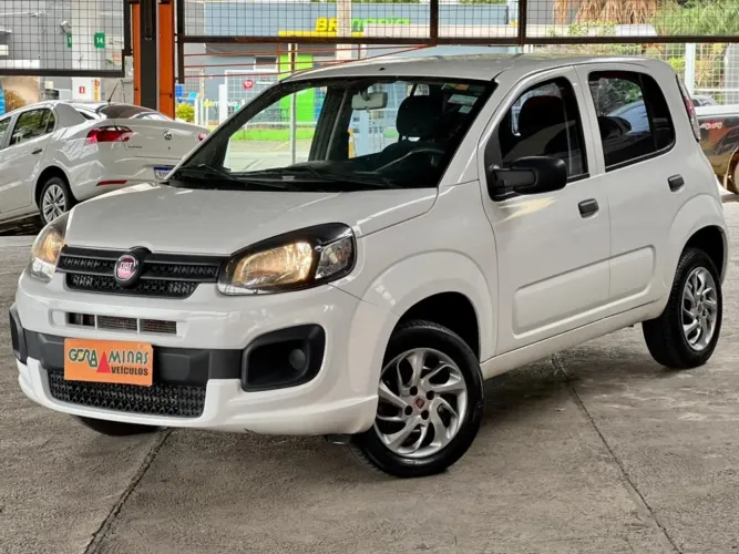 Fiat Uno Attractive 1.0 EVO Fire Flex 8V 5P 2021