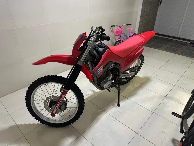 CRF 250 ano 2025