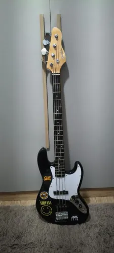 Baixo Giannini + amplificador
