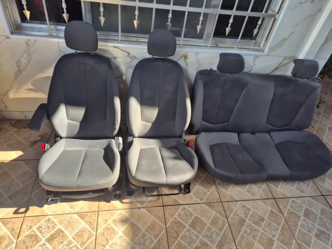 Vendo banco original do carro hb20