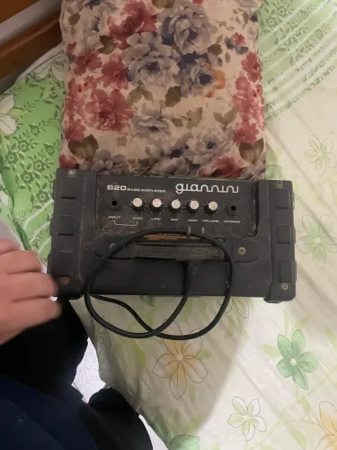 Cubo guitarra/baixo giannini