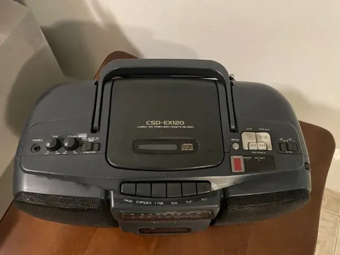 Rádio Boombox Aiwa CSD-EX120 - Som Forte (Para Conserto ou Uso do Rádio)
