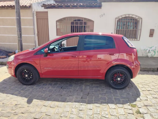 Fiat Punto Attractive 1.4 Fire Flex 8V 5P 2014