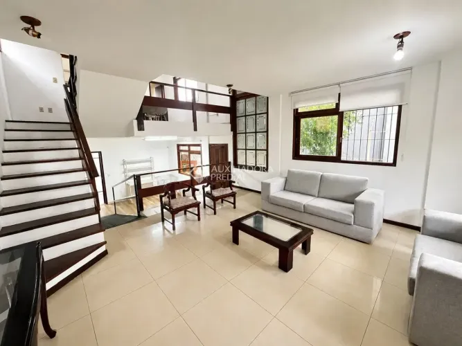 Imóvel para aluguel com 260 metros quadrados com 5 quartos em Itacorubi - Florianópolis -
