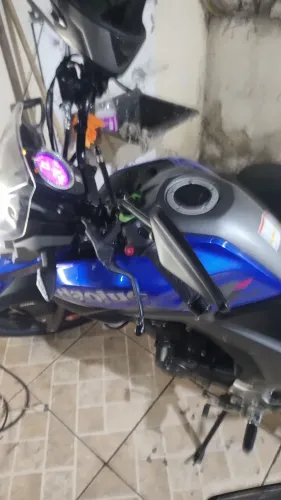 Vendo uma moto