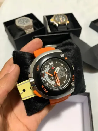 Relógio Citizen Aqualand Meia Lua Pulseira Silicone laranja Premium Masculino