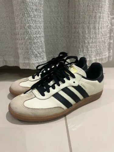 Tênis adidas samba