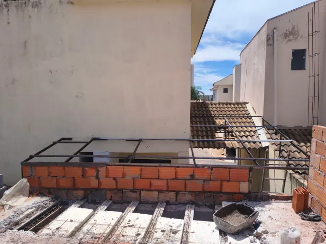 Serralheiro em geral 