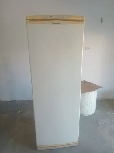 Vendo freezer Brastemp 360 litros branca
