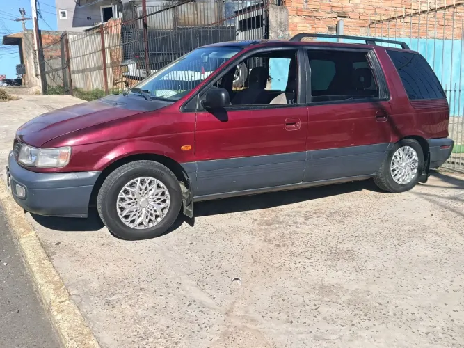 Mitsubishi Space Wagon/ Glxi 2.4 1997