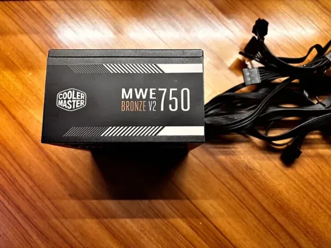 Fonte Cooler Master MWE V2 750W Plus bronze
