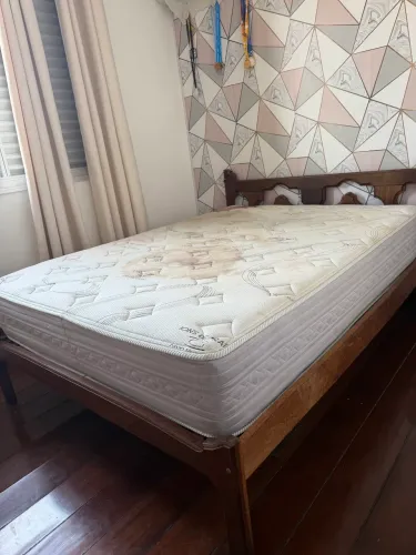 CAMA DE CASAL DE MADEIRA + COLCHÃO ORTHOCRIN