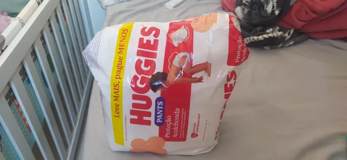 Fralda Huggies pants m com 50 unid, estou vendendo porque já não da mais no meu bebê.