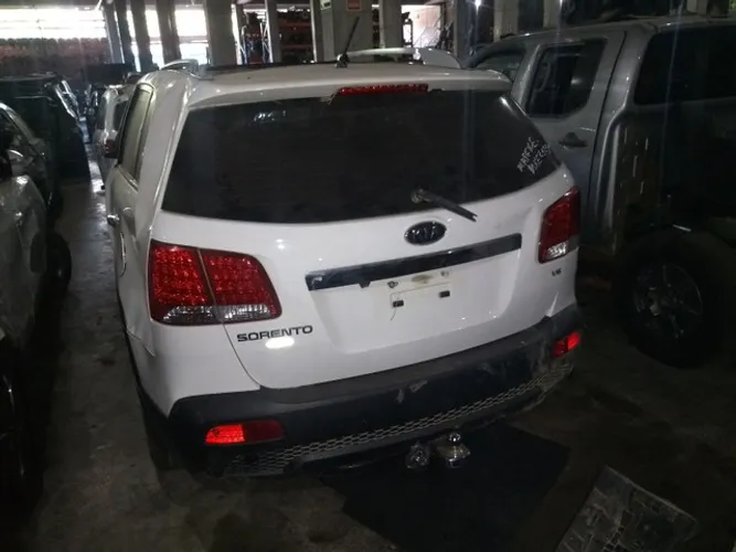 Sucata Kia Sorento 3.5 V6 2012 para retirada de peças .