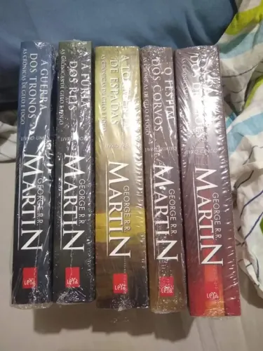 Coleção - As Crônicas de Gelo e Fogo (Game of Thrones; A Guerra dos Tronos; 5 livros)