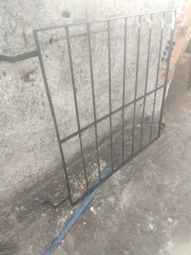 Grades de ferro so paga no ato da entrega Venha fazer seu orçamento sem compromisso..