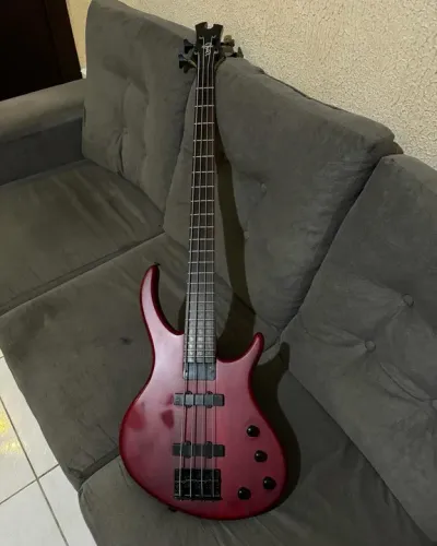 Baixo Tobias TOBY 4 cordas com pulso pull ativo e passivo e Box de bateria
