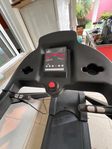 Esteira Eletrônica Profissional Ultra G5 Motor 3HP - (PESO DESSE QUIPAMENTO 120KG)