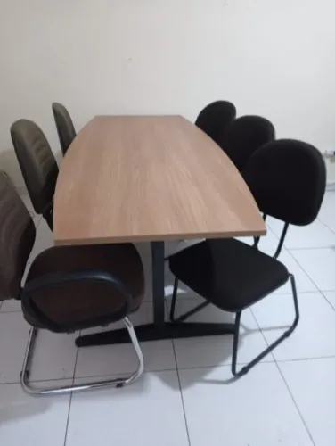 MESA DE REUNIÃO OVAL MED 2,00 X 0,90 TAMPO OVAL