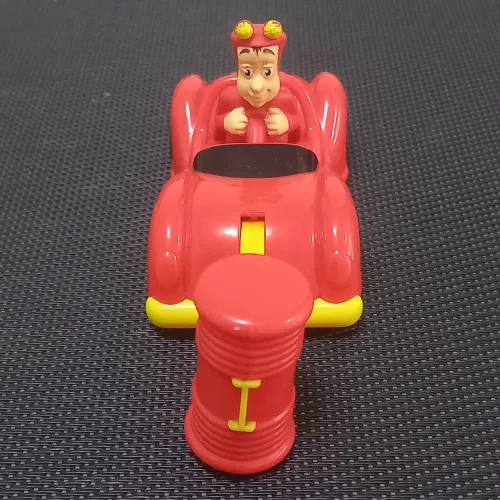 Carro Chapolin colorado McDonald's 