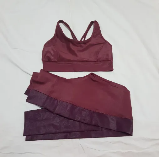 Conjuntos Fitness: Top e Legging Vinho e top e legging azul.