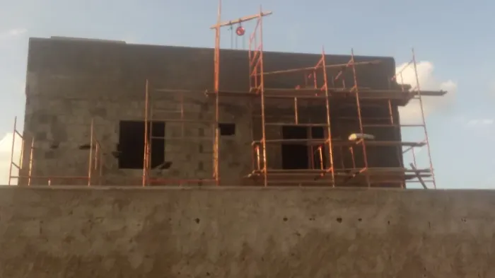 pedreiro . para sua construção e reformas.