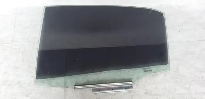 Vidro porta traseira esquerda  Toyota Corolla 2015  #015