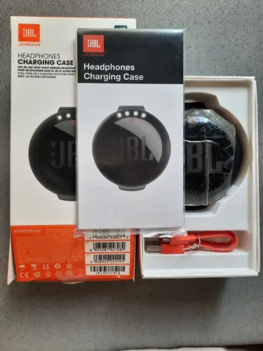 Case carregador headphones JBL nunca usado!