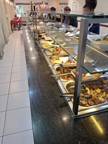 Restaurantes kilo 2 a 6 das 11 às 15 horas leia anúncio