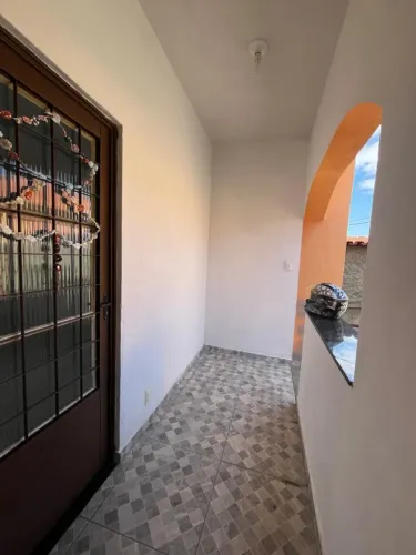 CASA COM 4 QUARTOS PARA LOCAÇÃO 