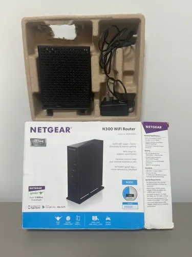 Roteador NETGEAR usado estado de novo, na caixa e com manual