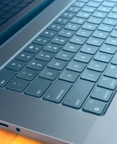 MacBook Pro - Chip M3 Pro - 36GB - 512SSD 