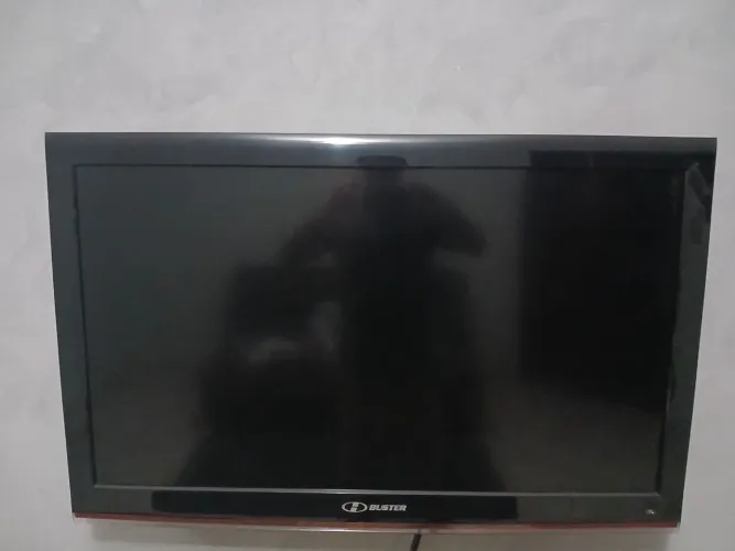 TV Buster LCD 42 polegadas