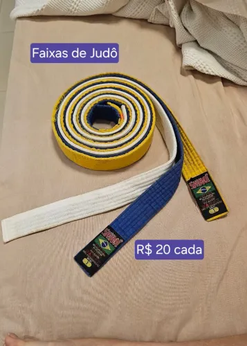 Faixa de judô (amarela, branca, azul)