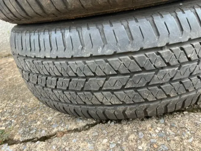 Pneu 215/65/16 Bridgestone 83% Vida util