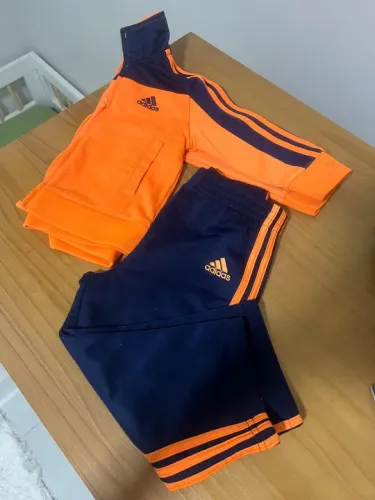 Conjunto Infantil Adidas original 18 meses