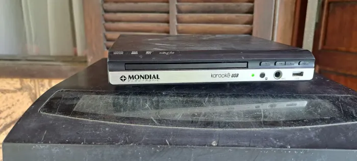 Tocador de cd karaokê usb mundial perfeito 80,00