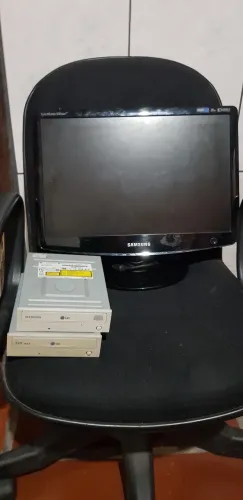 Monitor Samsung 19" Lote de peças para computador antigo