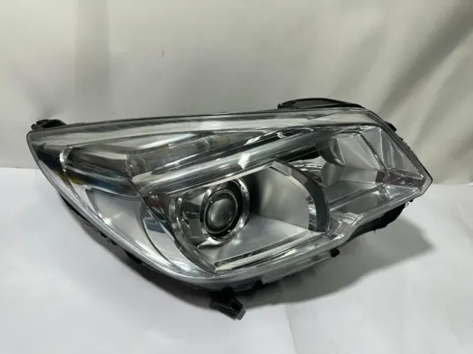 Farol direito s10 trailblazer 2012 2013 a 2016