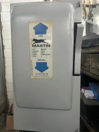 Chave faca blindada mastin 100 amp nova na caixa trifásica 