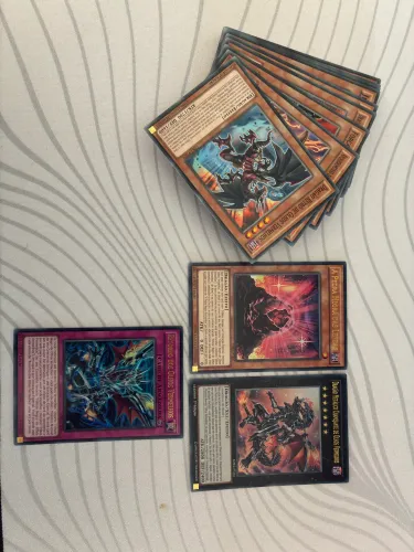 Deck Joey ?Olhos Vermelhos? - Yu Gi Oh