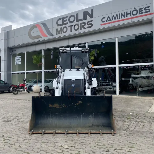 Retroescavadeira Bob Cat  B760 2022