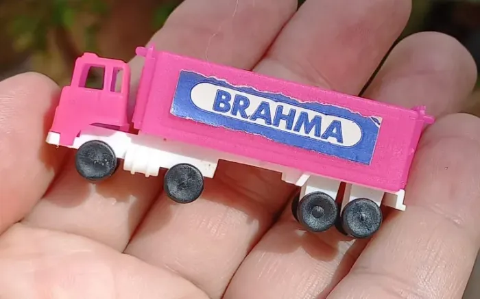 Miniatura Pevi Caminhão Anos 80
