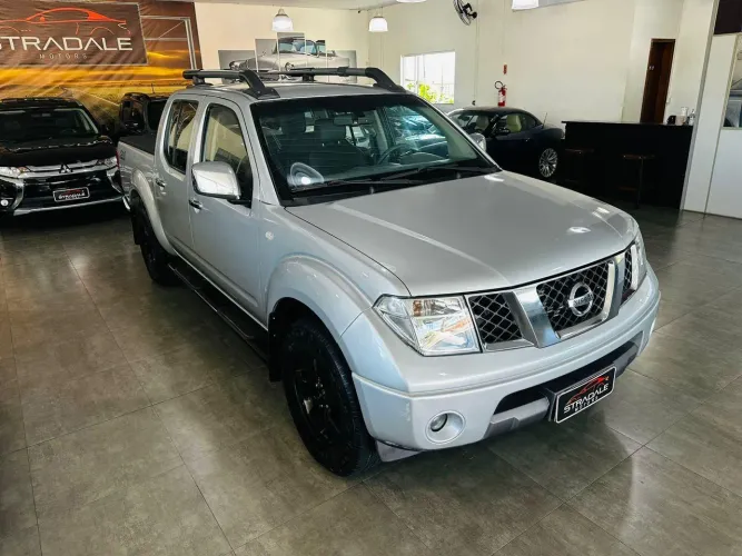 FRONTIER LE CD 4X4 2.5 TB DIESEL MEC.  PRATA 2011/2011