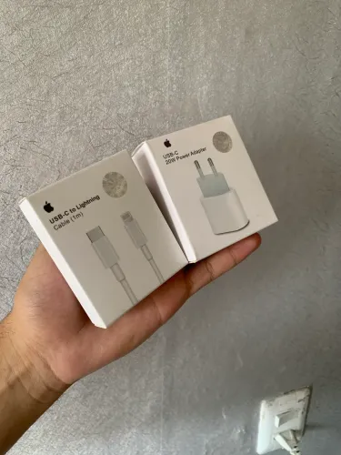 Cabo iPhone + fonte 20w