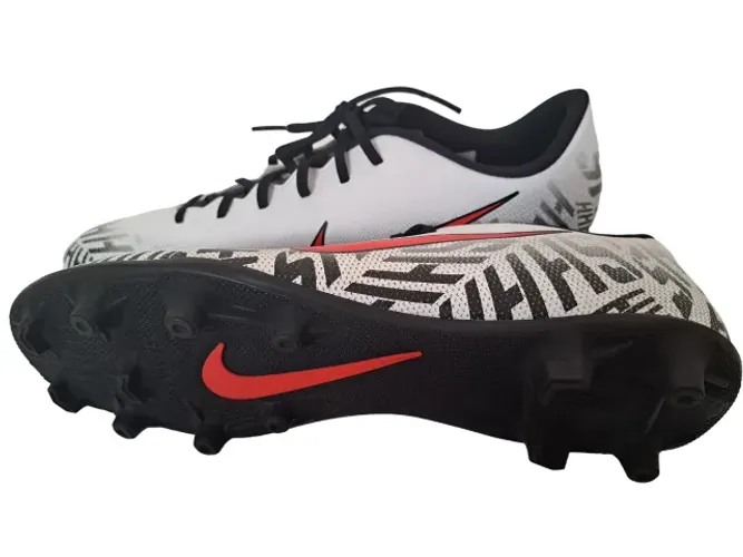 Chuteira neymar nike
