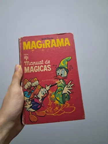 Livro MAGIRAMA - Manual De Magicas - Disney