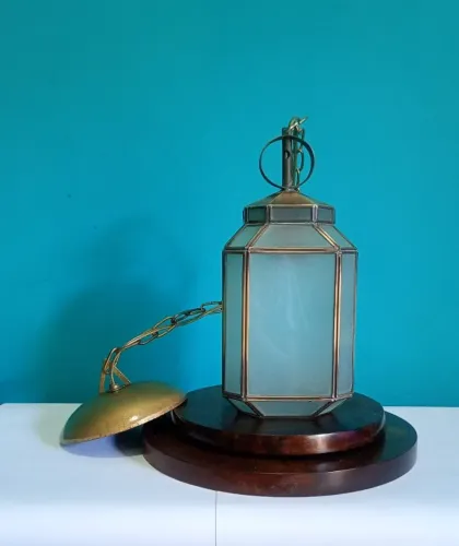 Antiga luminária de teto / lustre em metal e vidro Satine